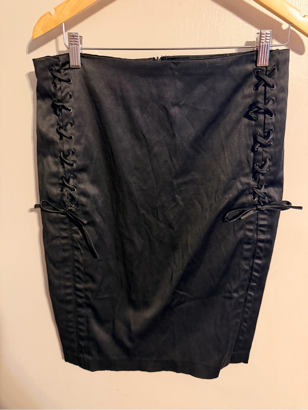 Chelsea & Theodore Black Satin Lace Up Pencil Skirt Size 8 Y2K Corset Goth
